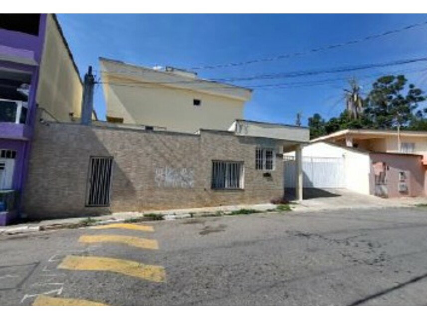 Casa com 1 vaga de garagem, 83,37m² privativos, ocupada