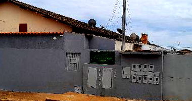 Casa 2 quartos com varanda, 74,4 m² área total, desocupada