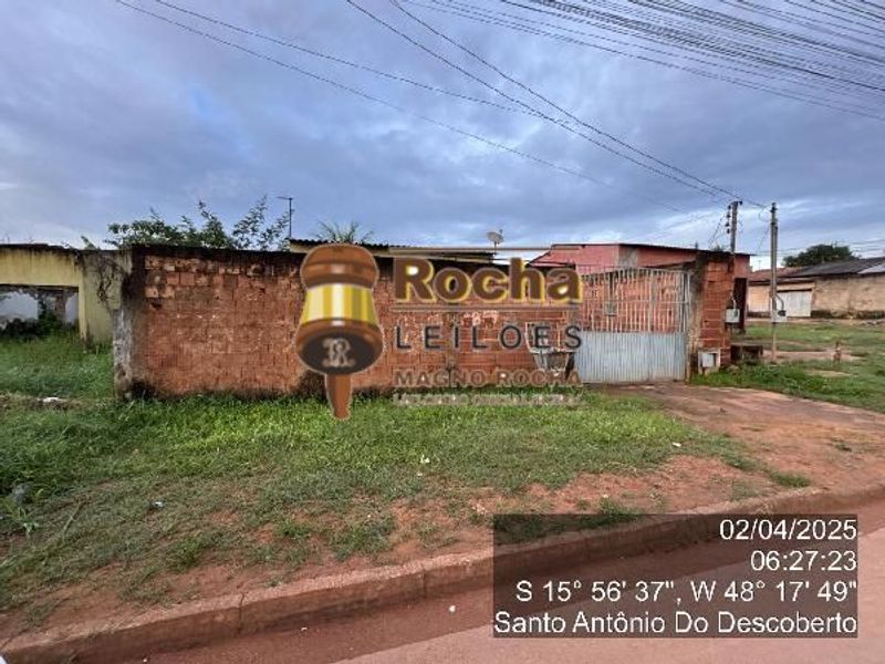Casa com 2 quartos, 52,97m², terreno 200,78m², desocupada