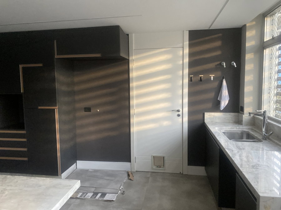 Apartamento com 241m², 2 vagas, Edifício Janaína