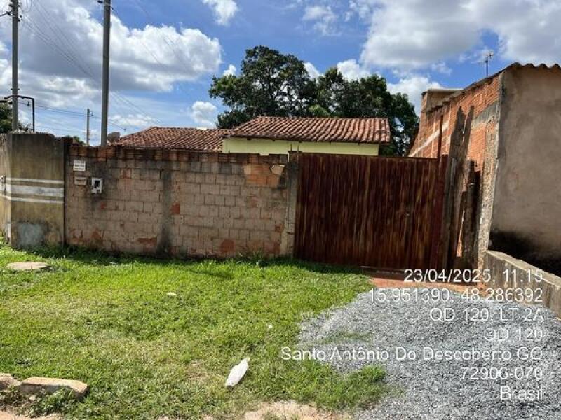 Casa com 1 quarto, 1 vaga e 62,73m² construída, desocupada