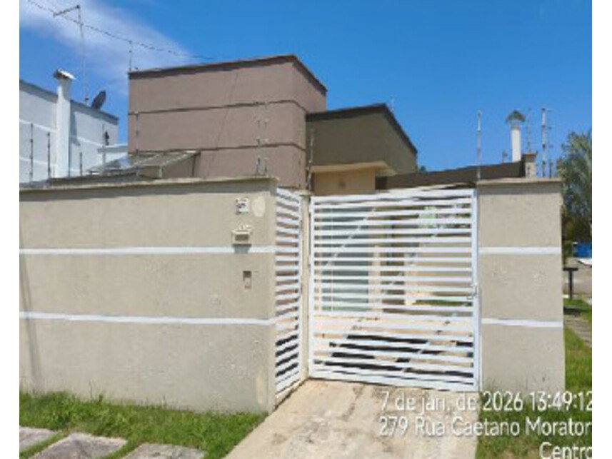 Casa em leilão com 2 quartos e 1 banheiro