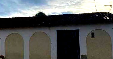 Casa com 3 quartos, 2 banheiros e 2 vagas, 176m² construída