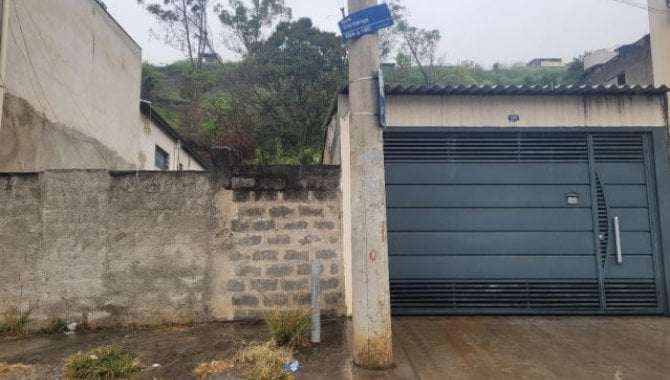 Casa 183 m² construída, 250 m² total - 3 quartos? (não informado)