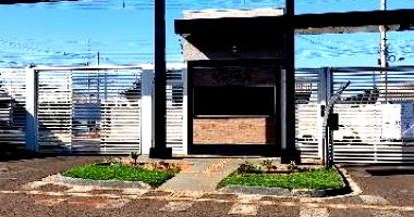 Casa com 45,02m² construída e terreno de 126,6m² em Três Lagoas/MS