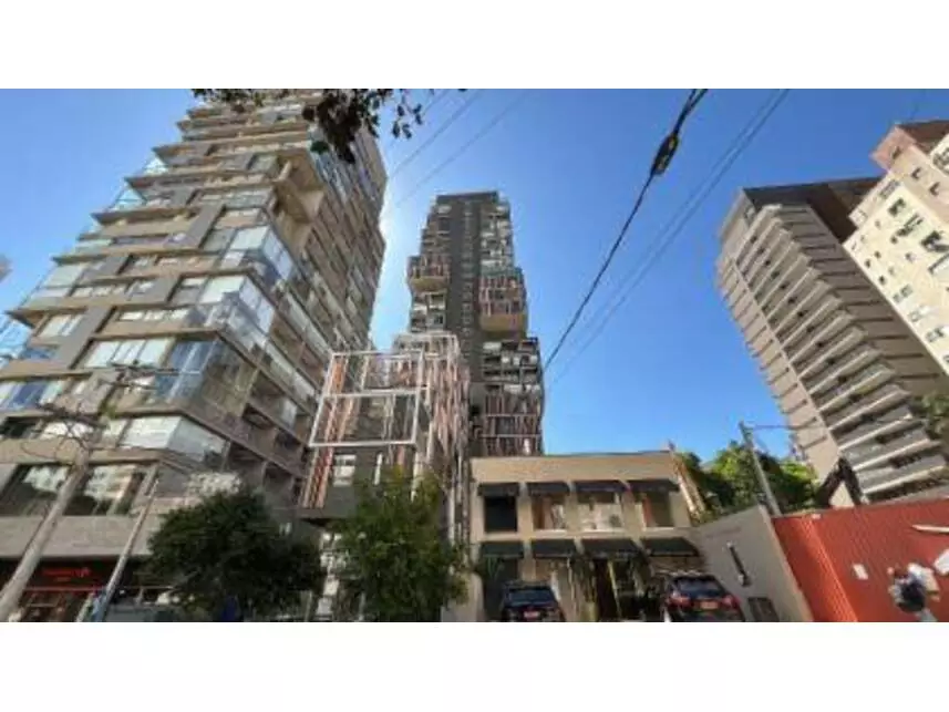 Apartamento Espaçoso em Leilão - Cerqueira César