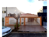 Casa com 170,12m² construídos em terreno de 275m²