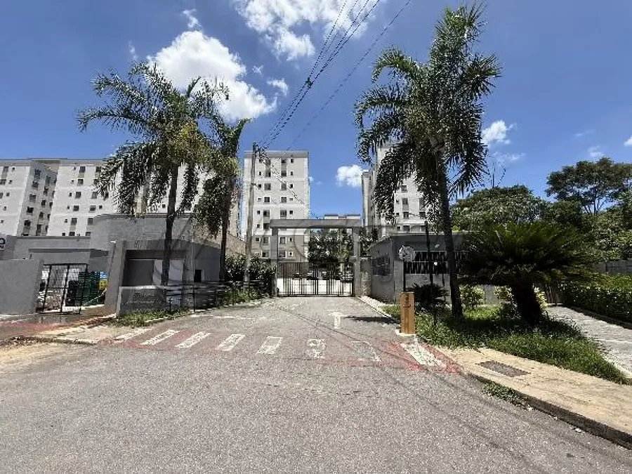 Apartamento com 1 quarto e varanda em Betim
