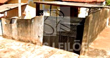 Terreno com 3 casas em Jaboticabal/SP