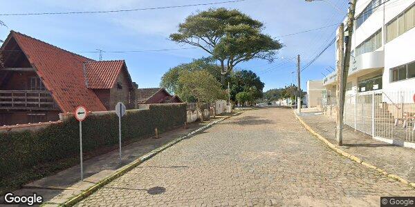 Prédio Comercial em Guaíba - 75,25m² com 7 Salas