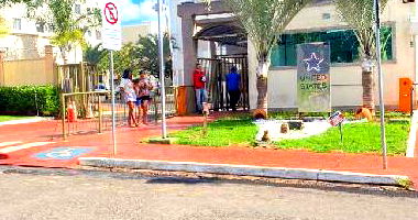 Apartamento com 2 Quartos e 1 Vaga em Uberlândia