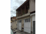 Casa com 4 quartos, 4 banheiros e 100m² de terreno em Camaçari