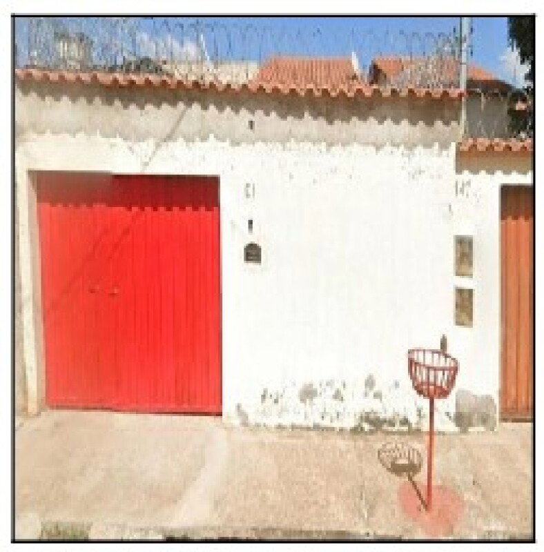 Casa com 2 Quartos e Garagem em Esmeraldas/MG