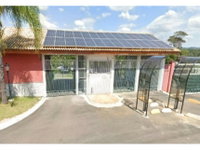 Casa desocupada com 202m², 3 quartos, 2 banheiros e 2 vagas