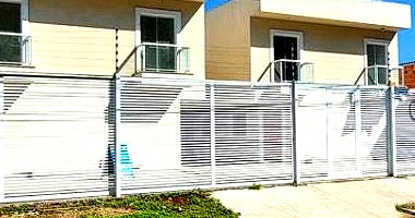 Condomínio Multifamiliar com 11 Casas, 2 Banheiros, 0 Vagas, 656m²