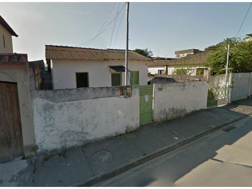 Casa com 2 quartos, 1 banheiro e 51m² construídos, ocupada