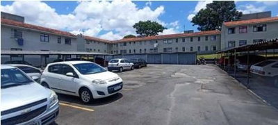 Apartamento com 2 quartos, 1 banheiro e vaga de garagem