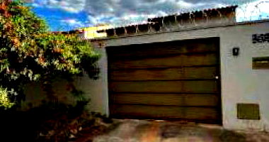 Casa Ocupada com 71m² de Área Construída em Goiânia