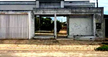 Casa espaçosa com 135m² construída e terreno de 250m², ocupada