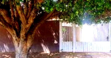 Casa padrão com 3 quartos, 2 banheiros, 1 vaga e 153m² construída