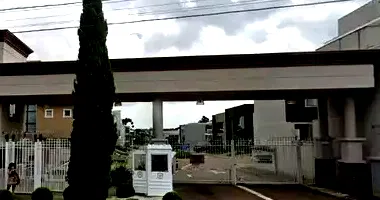 Casa com 196m² construída, 1 quarto, imóvel ocupado