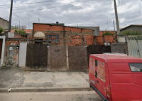 Casa inacabada com 112m² em terreno de 250m²