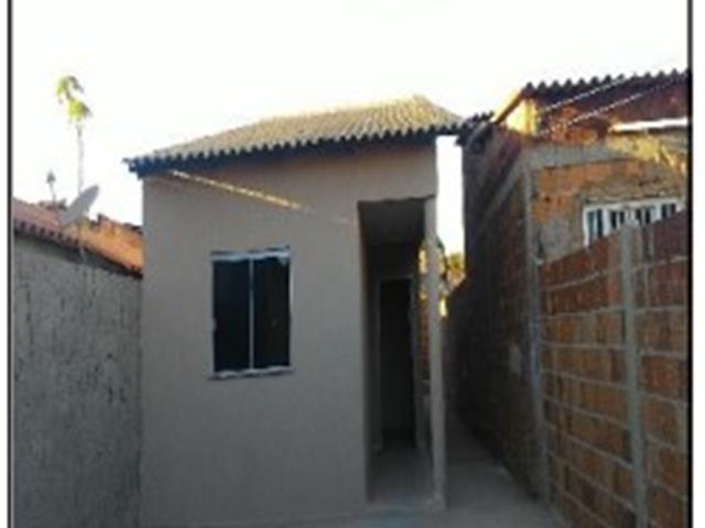 Casa em Santo Antônio do Descoberto com 61,2m² de área privativa