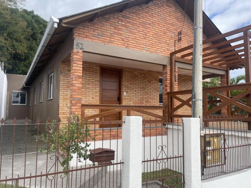 Casa com 3 quartos, 3 banheiros, 2 vagas, 186,81m² construída