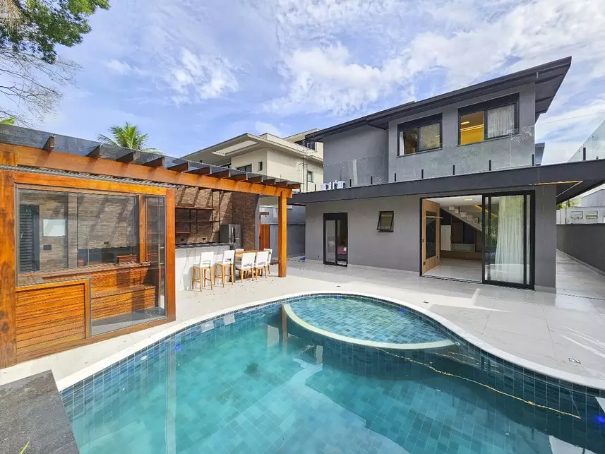 Casa de Luxo com 6 Suítes em Leilão - Riviera de São Lourenço
