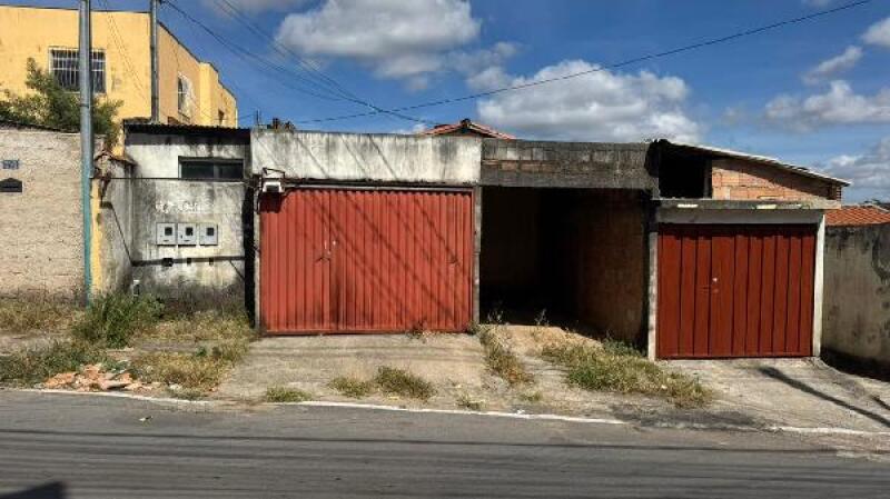 Casa com 2 quartos em Esmeraldas/MG