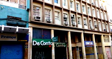 Conjunto Desocupado no Centro de Porto Alegre