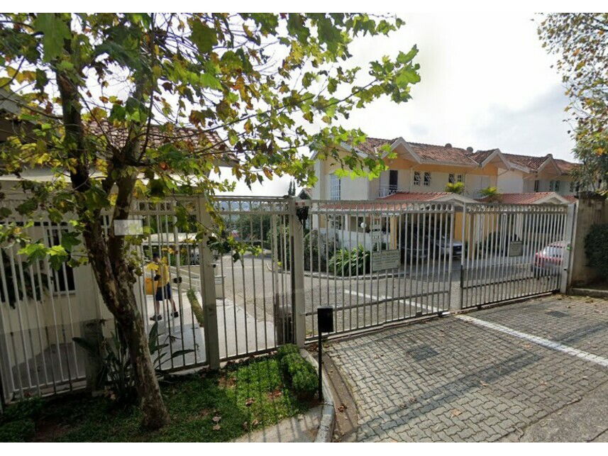 Sobrado tipo A com 296,47m² construídos, ocupado