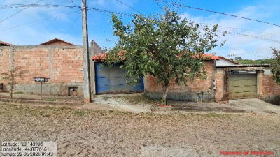 Casa com 2 Quartos e 1 Vaga em Divinópolis