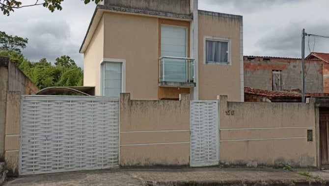 Casa em condomínio com 3 quartos, 3 banheiros e 1 vaga de garagem