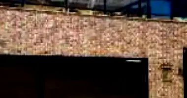 Casa em leilão com 4 quartos e 198m² construída