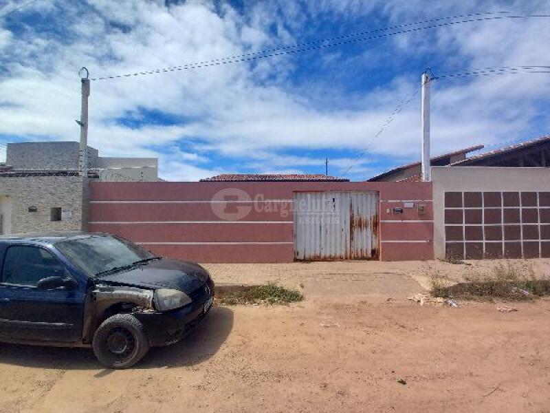 Casa em Mossoró com 2 quartos, 2 banheiros e 63,43m²