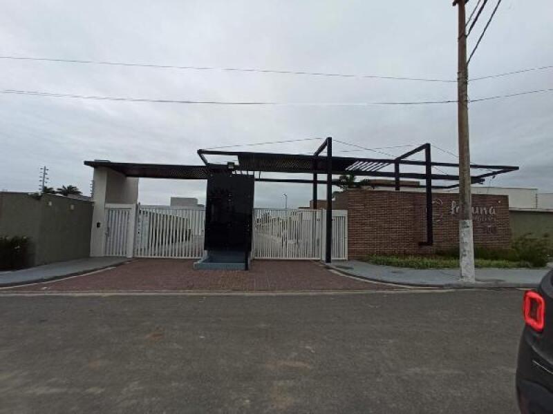 Casa em São Pedro da Aldeia com 2 quartos e 101,84m²