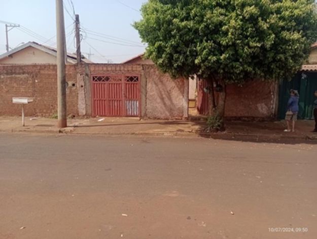 Casa com 2 quartos, 1 banheiro, 78m² construídos, ocupada