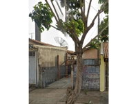 Casa com 2 quartos, 1 banheiro, 1 vaga, 61,45m² construída, ocupada