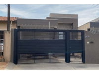Casa em Leilão com 80m² de Área Construída