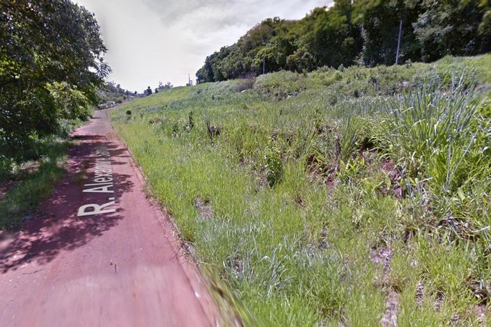 Lote urbano de 200m² no Jardim Neman Sahyun