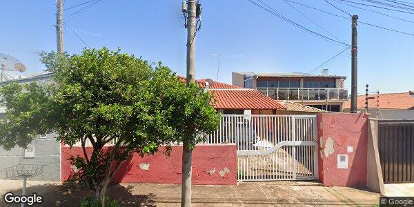 Casa aconchegante com 1 banheiro e 250m² construída, pronta para reformas