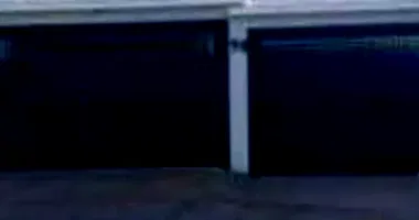 Casa padrão com 3 quartos, 2 banheiros, 2 vagas, 203m² construída, imóvel ocupado