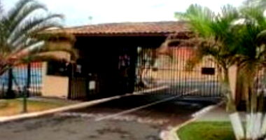 Casa 2 Quartos em Condomínio - Parque Universitário