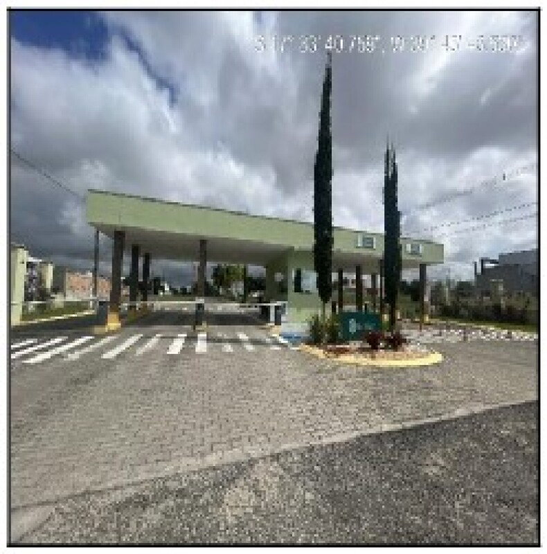 Terreno com 360m² em condomínio com potencial construtivo