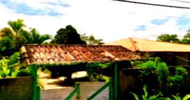 Casa 3 quartos, 2 banheiros, 98m² construída, desocupada