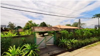 Casa 3 quartos, 2 banheiros, 98m² construída, desocupada