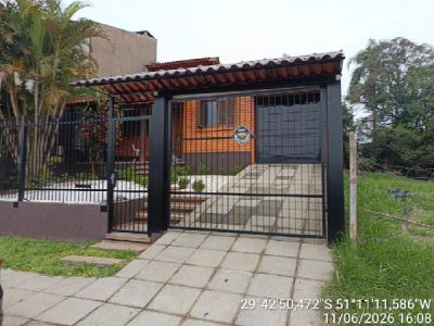 Casa com 3 quartos, 2 banheiros e 119,6 m² privativos