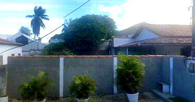 Casa com 3 quartos, 2 banheiros, 98m² construída, terreno 360m²