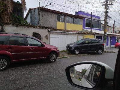 Sobrado com 3 Quartos e 2 Banheiros em Senador Camara